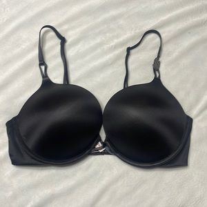 New with tags Victorias Secret bombshell bra size 38C